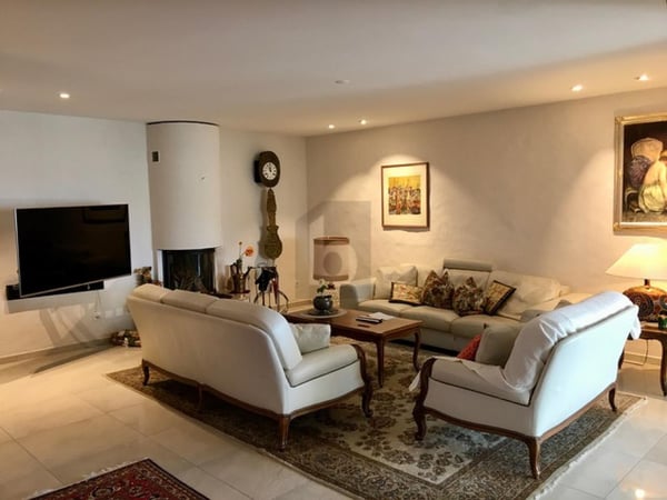 APPARTAMENTO LUMINOSO CON DEPENDANCE E VISTA 3