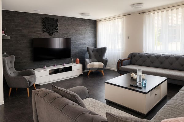 ENTIÈREMENT RÉNOVÉ, RENDEMENT NET 5,5% 2