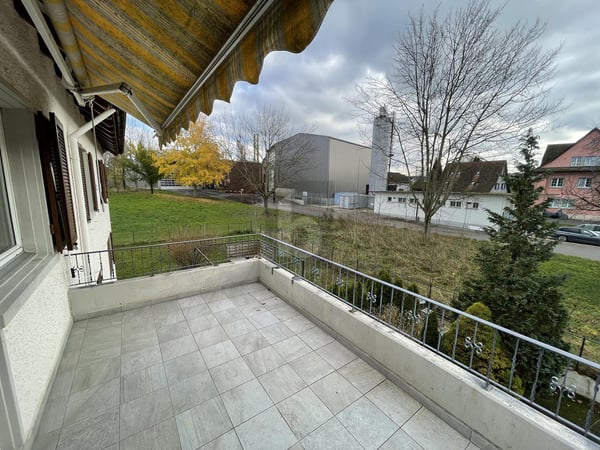 RUSTIKAL MIT BALKON 1