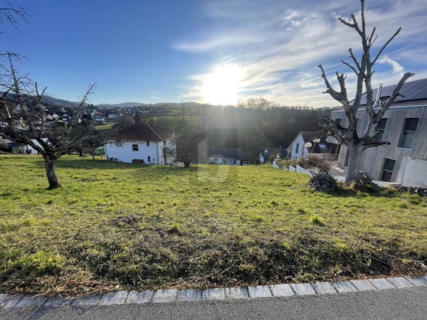 AN SONNIGER LAGE MIT PANORAMAWEITSICHT! 1