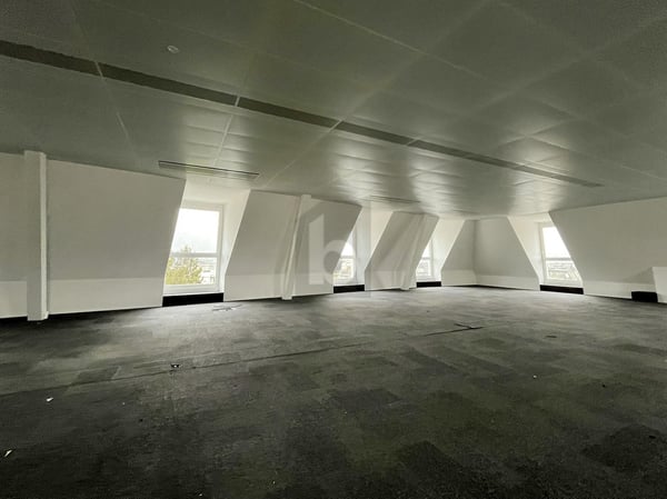 VIELFÄLTIG NUTZBAR, ZENTRAL MIT SEESICHT 2