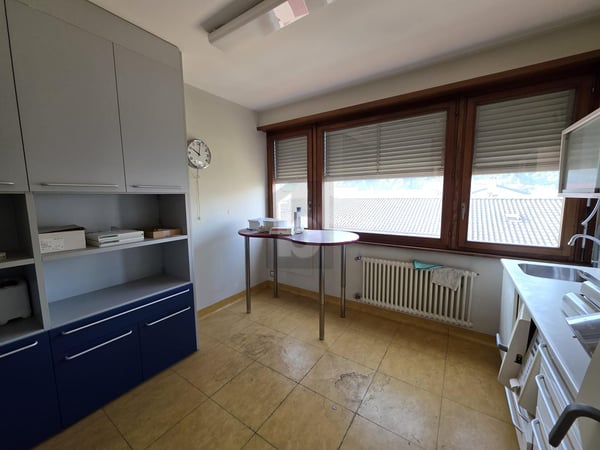 SPAZIOSO E SOLEGGIATO IN POSIZIONE CENTRALE 4