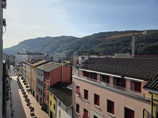 SPAZIOSO E SOLEGGIATO IN POSIZIONE CENTRALE 1