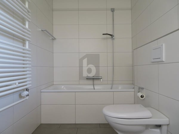 CHARMANTE, ZENTRAL GELEGENE WOHNUNG MIT AUSSICHT 4