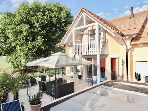 MAGNIFIQUE AVEC JARDIN DANS UN CADRE PAISIBLE 2