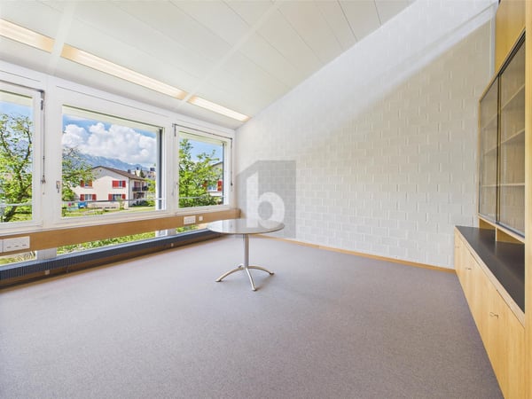 OFFEN, HELL, ZENTRAL 4