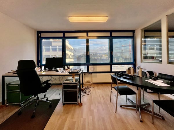 ATELIER LUMINEUX ET CONFORTABLE À CHÊNE-BOURG 2