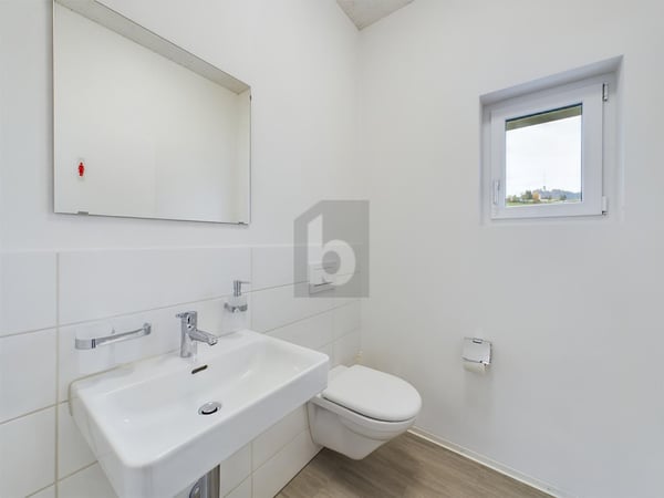 OPTIMAL ERREICHBAR, HELL UND GROSS 5