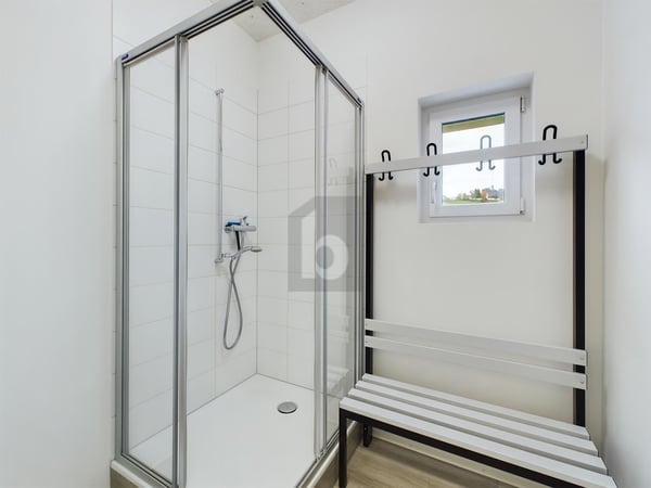 OPTIMAL ERREICHBAR, HELL UND GROSS 4