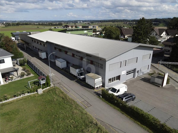 PRODUKTIONSFLÄCHE MIT 6 METER INNENHÖHE 1