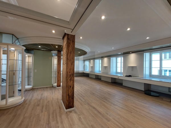 ZENTRAL & MODERN, IDEAL FÜR PRAXISRÄUME / BÜRO 1