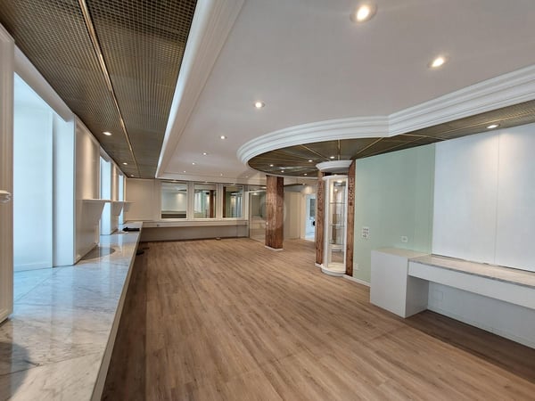 ZENTRAL & MODERN, IDEAL FÜR PRAXISRÄUME / BÜRO 3