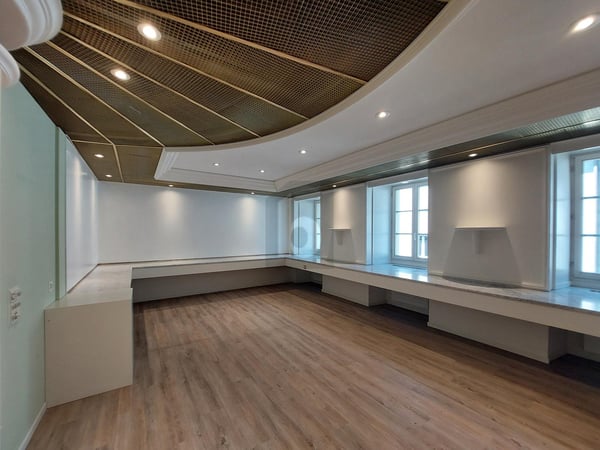 ZENTRAL & MODERN, IDEAL FÜR PRAXISRÄUME / BÜRO 4