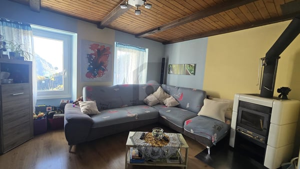 SPAZIOSA E SOLEGGIATA CON CON AMPIO TERRENO 3