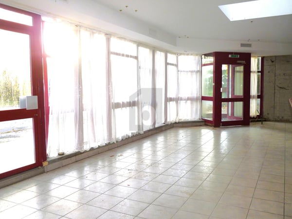 RESTAURANT SANS PAS-DE-PORTE 3