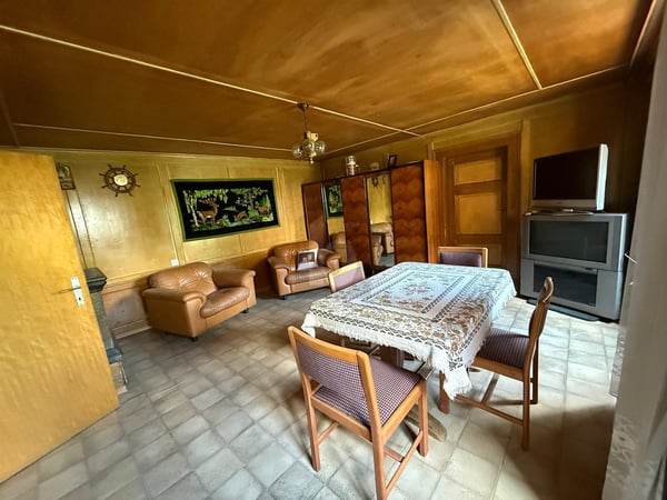 SPAZIOSA CON AMPIO GIARDINO DA RISTRUTTURARE 5