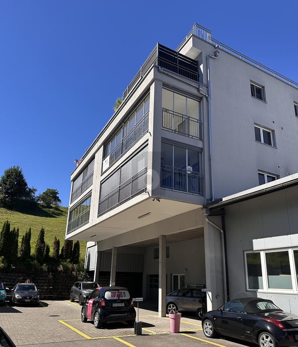 ZENTRAL, HOCHWERTIG MIT WINTERGARTEN 3