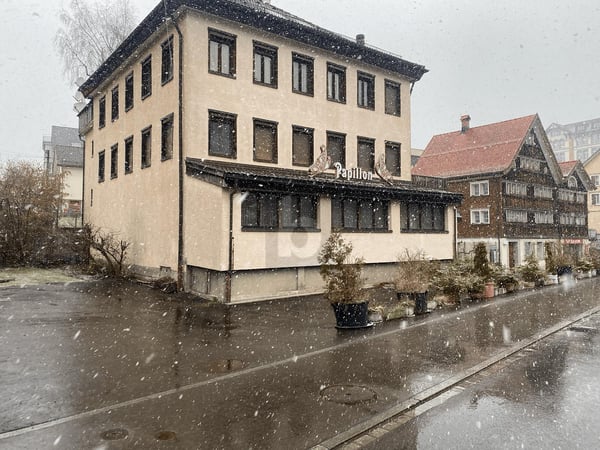 GROSSZÜGIG AN IDEALER LAGE 2