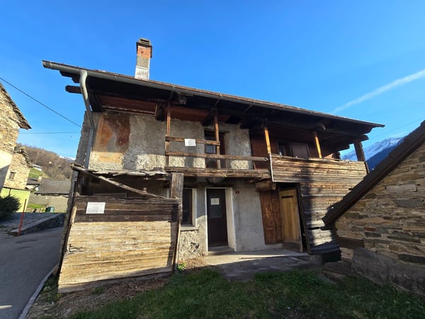 DA RISTRUTTURARE CON PROGETTO APPROVATO 2