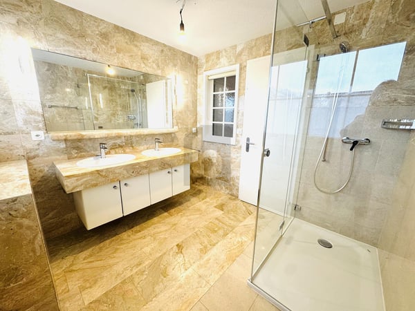 GROSSZÜGIGE RÄUME MIT HERRLICHER SEESICHT 4