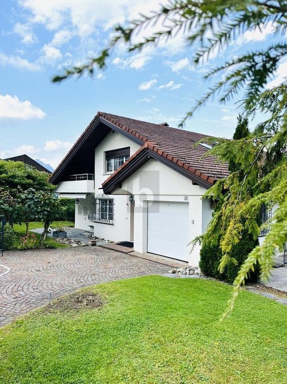 GROSSZÜGIGE RÄUME MIT HERRLICHER SEESICHT 1