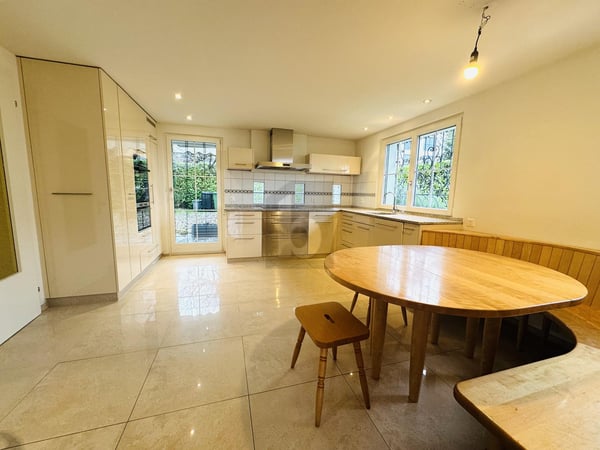 GROSSZÜGIGE RÄUME MIT HERRLICHER SEESICHT 3