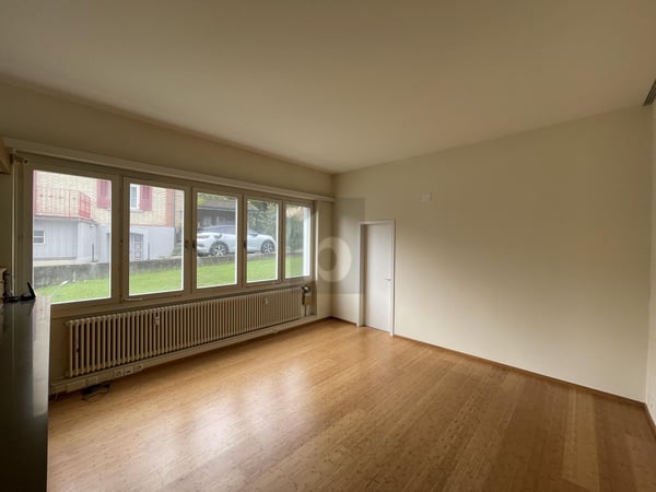 GERÄUMIG UND IDEAL FÜR IHRE GESCHÄFTE 3