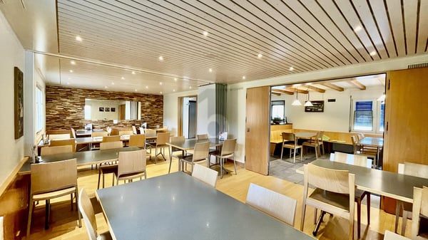 SANIERTES TRADITIONSLOKAL MIT 25 PARKPLÄTZEN 1