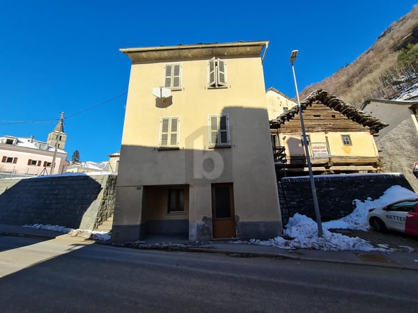 GRAZIOSA E CENTRALE 1