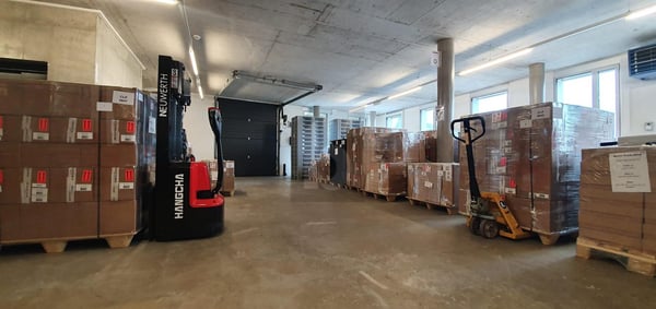 SURFACE GÉNÉREUSE À UN EMPLACEMENT EXCEPTIONNEL 2