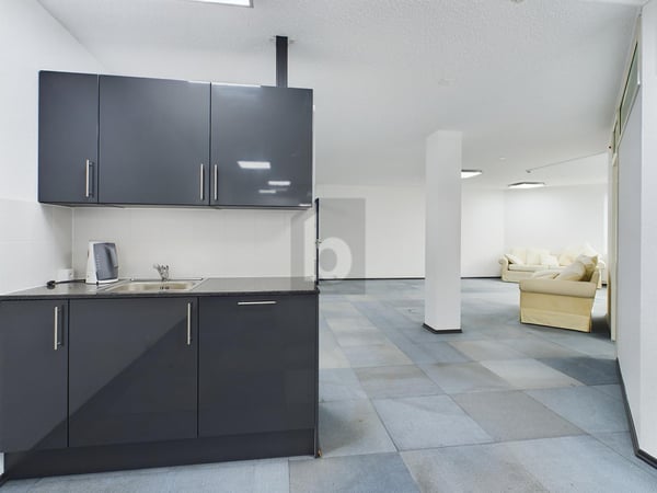 VON EINZEL-  BIS GROSSRAUMBÜRO (200/400/800 M2) 5