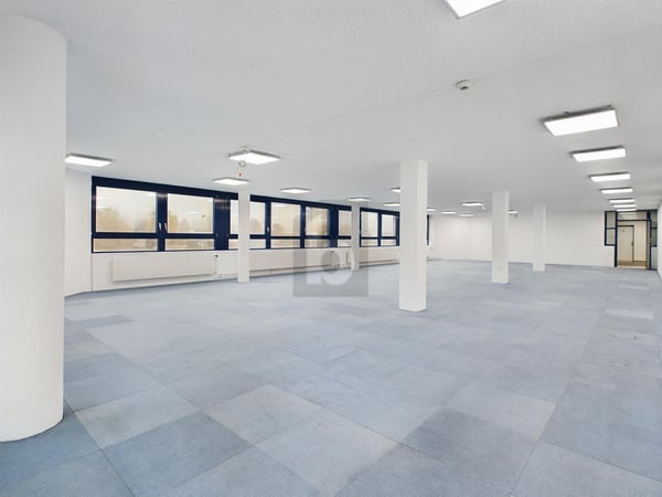 VON EINZEL-  BIS GROSSRAUMBÜRO (250/400/800 M2) 2