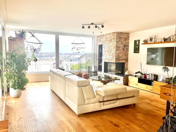 GARTEN MIT POOL UND ATTRAKTIVER BAURECHTSZINS 2