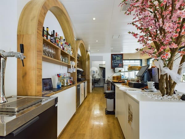 À PROXIMITÉ DE LA GARE ET GYMNASE DE RENENS ! 2