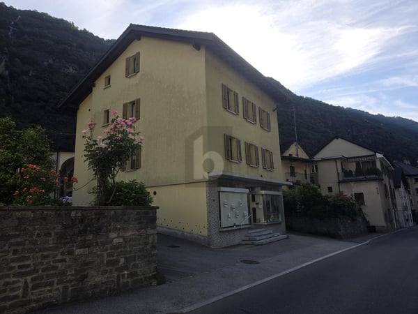 IN POSIZIONE CENTRALE E SOLEGGIATA 3