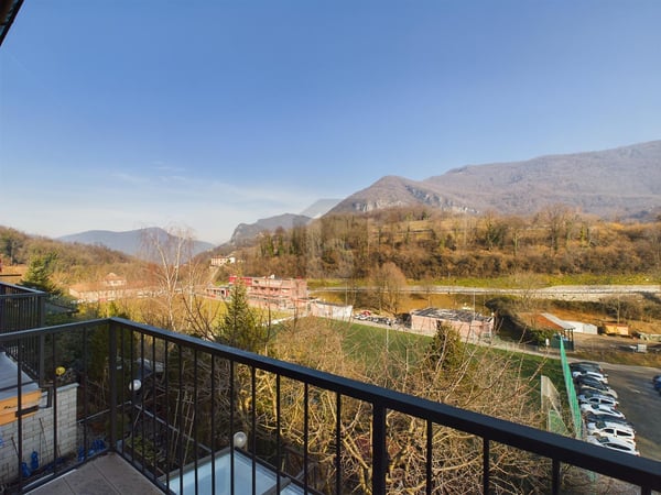 CON VISTA APERTA SUI MONTI 2