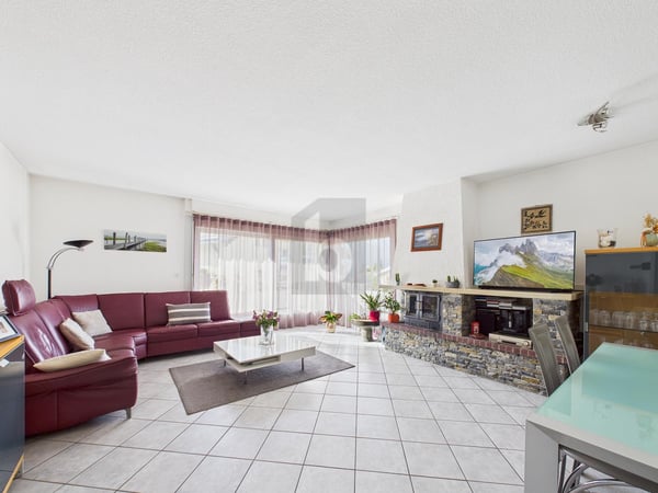 SPACIEUX ET LUMINEUX AVEC UNE VUE MAGNIFIQUE 1