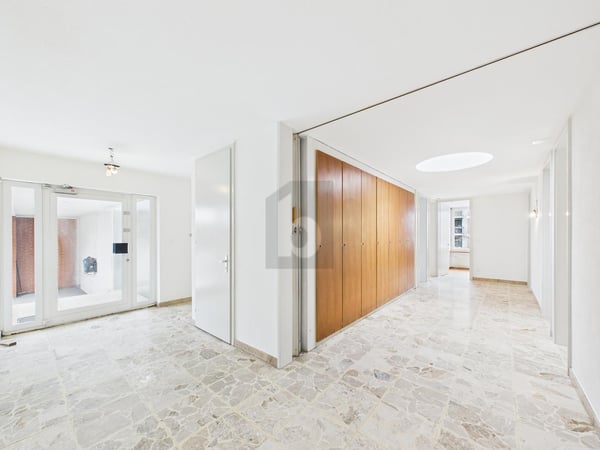 ZENTRALE LAGE MIT GROSSEM GARTEN 3