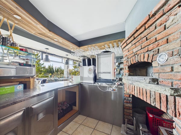 MAGNIFIQUE, AVEC VUE DIRECTE SUR LE LAC 5