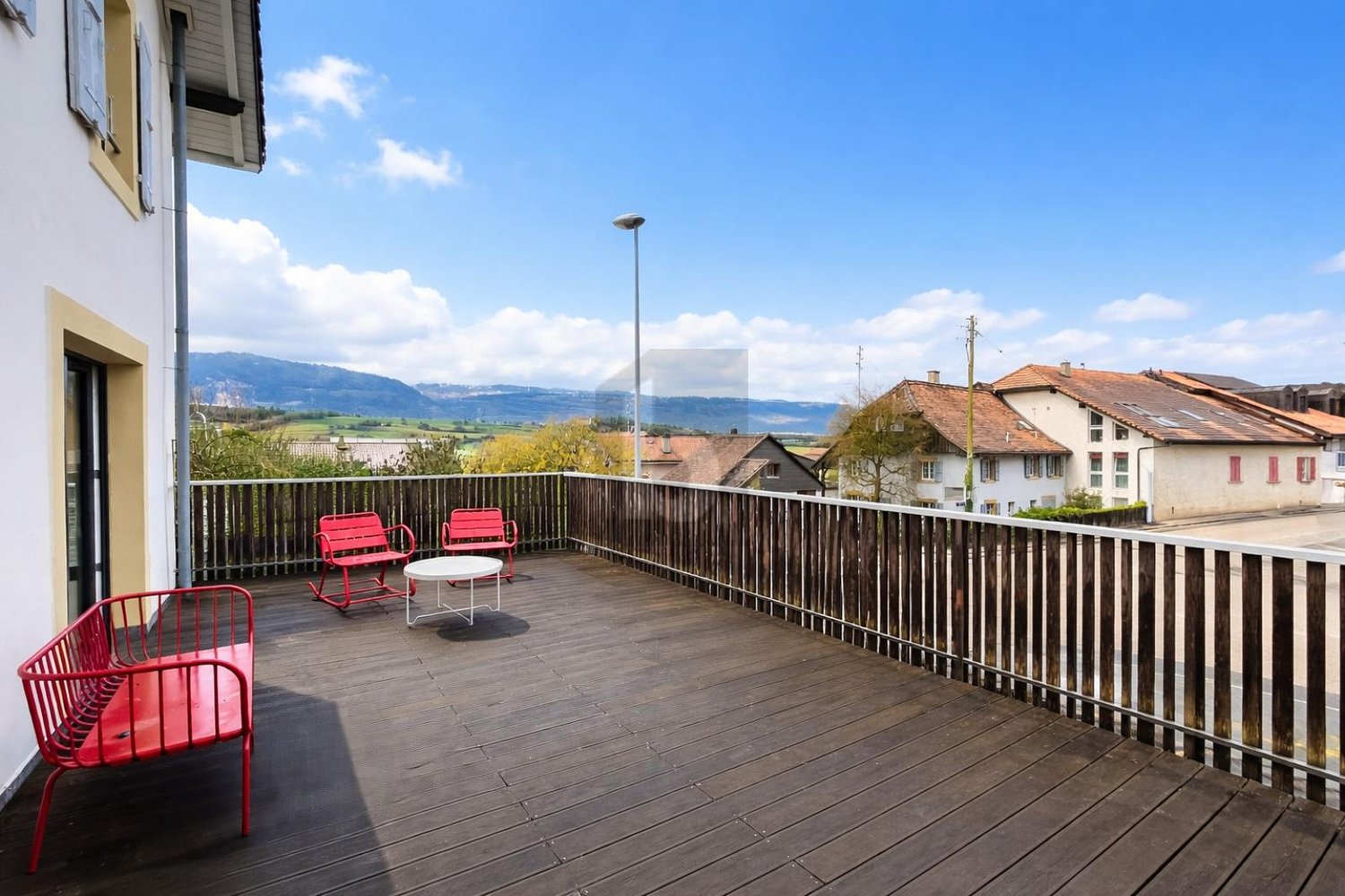 Immobilie in Suscévaz - Prächtig renoviert mit 36 m² Terrasse - Bild 0