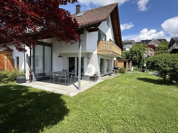 RUHIG UND SONNIG MIT GARTEN UND WEITSICHT 1