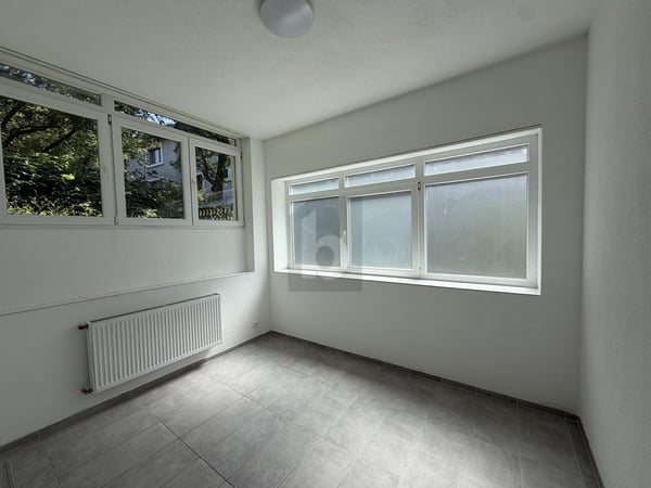 LICHTDURCHFLUTET, PRAKTISCH UND GUT ANGEBUNDEN 2