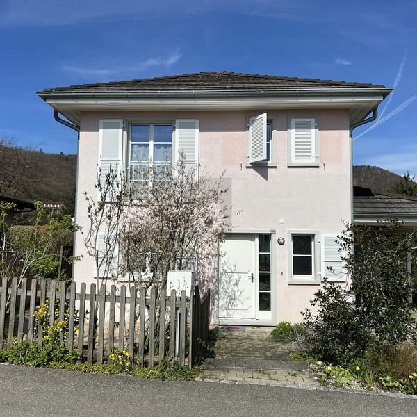 FAMILIENFREUNDLICH MIT SONNIGEM GARTEN! 1