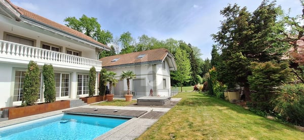 RUHIG, MODERN UND GROSSZÜGIG 2