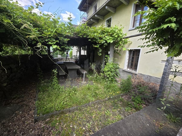 TIPICA CASA TICINESE SOLEGGIATA CON GIARDINO 4