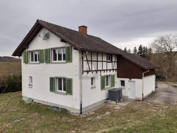 FAMILIENFREUNDLICH MIT GROSSEM GARTEN 2