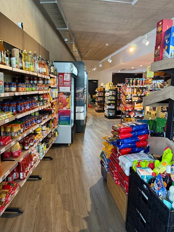MODERNE AVEC CLIENTÈLE FIDÈLE 1