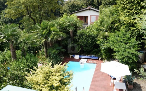 CON GIARDINO E PISCINA 3