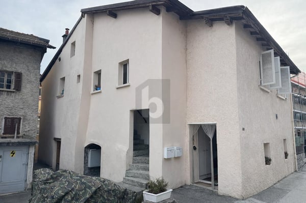 IMMEUBLE DE RENDEMENT À 4% AU VIEUX VILLAGE 2