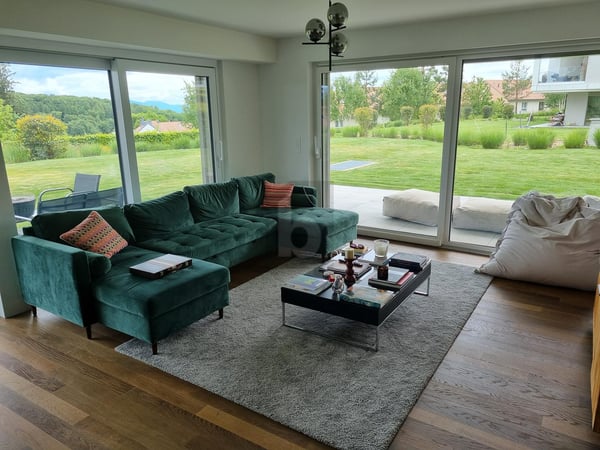 MAGNIFIQUE VUE AVEC GRAND JARDIN 3